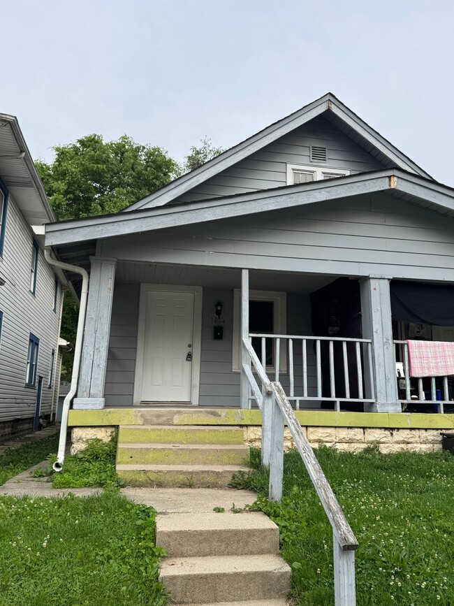 Building Photo - 1022 S Churchman Ave Unit 1024