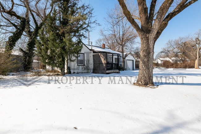 Photo - 4825 E Pine St