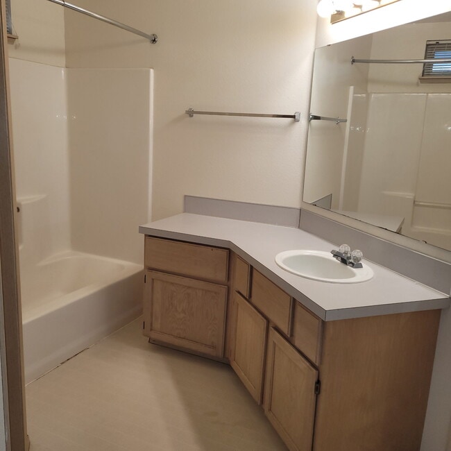 Photo - 6312 Barstow Ln SE