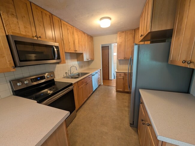 180 Lenor Dr