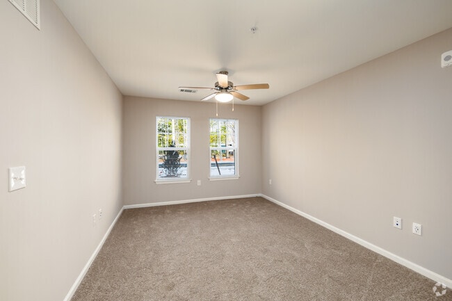 2BR, 1.5BA - 950SF - Primary Bedroom