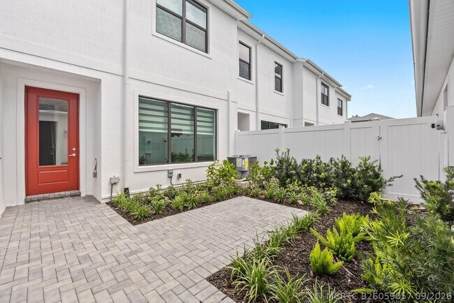 Photo - 7528 SW Hosford St