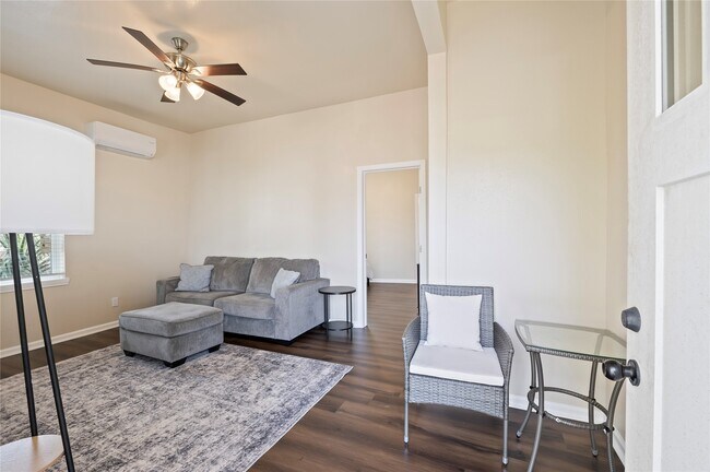 Photo - 2127 Avenue O