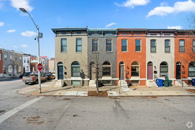 Building Photo - 902 N Montford Ave Rental