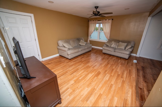 Photo - 4572 Rumsey Ave