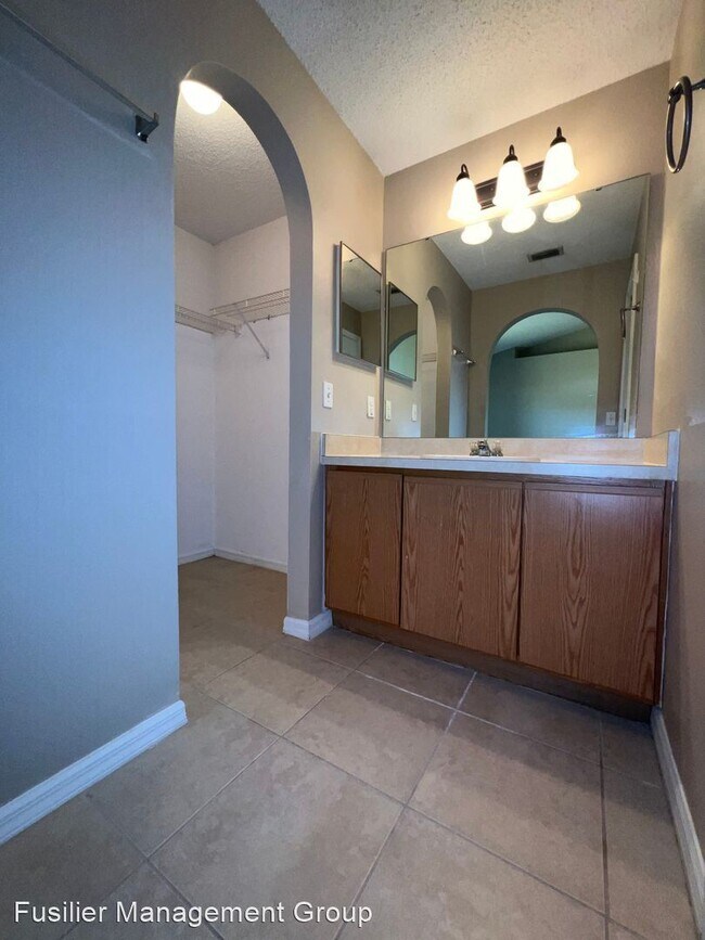 Photo - 3 br, 2 bath House - 434 Cadenza Drive