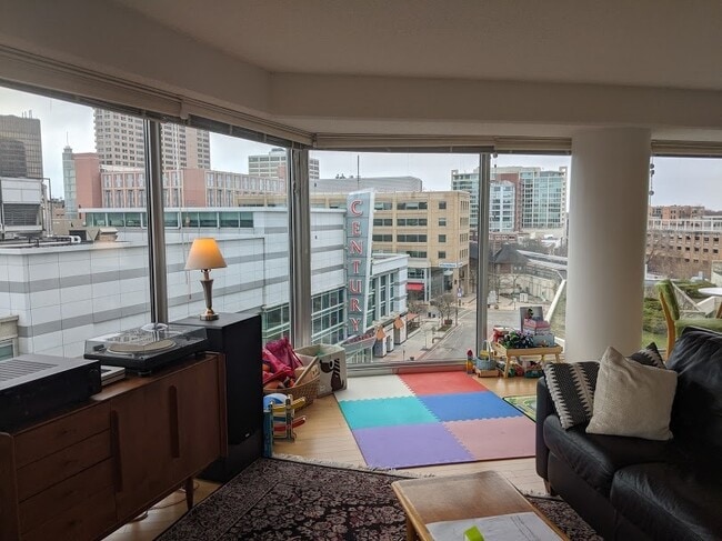 Photo - 1720 Maple Ave Unit 710