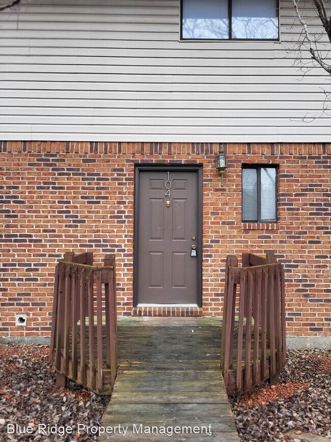 2 br, 1.5 bath House - 104 Autumn Creek Lane - 2 br, 1.5 bath House - 104 Autumn Creek Lane