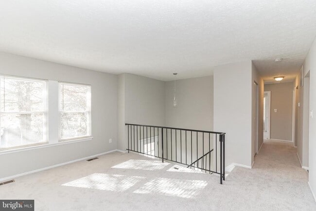 Photo - 353 Council Oak Dr