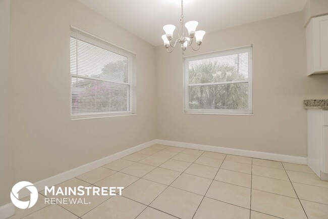 Photo - 935 S Courtenay Pkwy