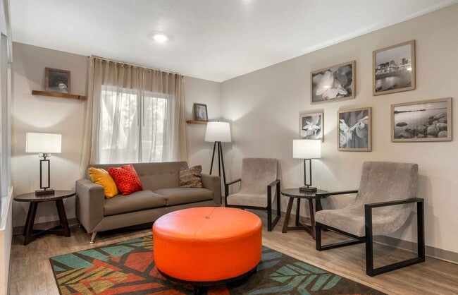 Furnished Studio-St Paul - Woodbury