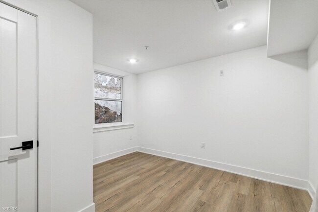 Photo - 3 br, 2 bath Triplex - 1834 N 18th St Unit... Unidad 111