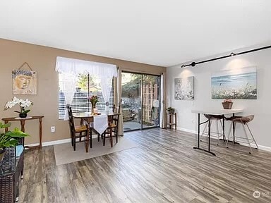 Photo - 690 NW Atalanta Way