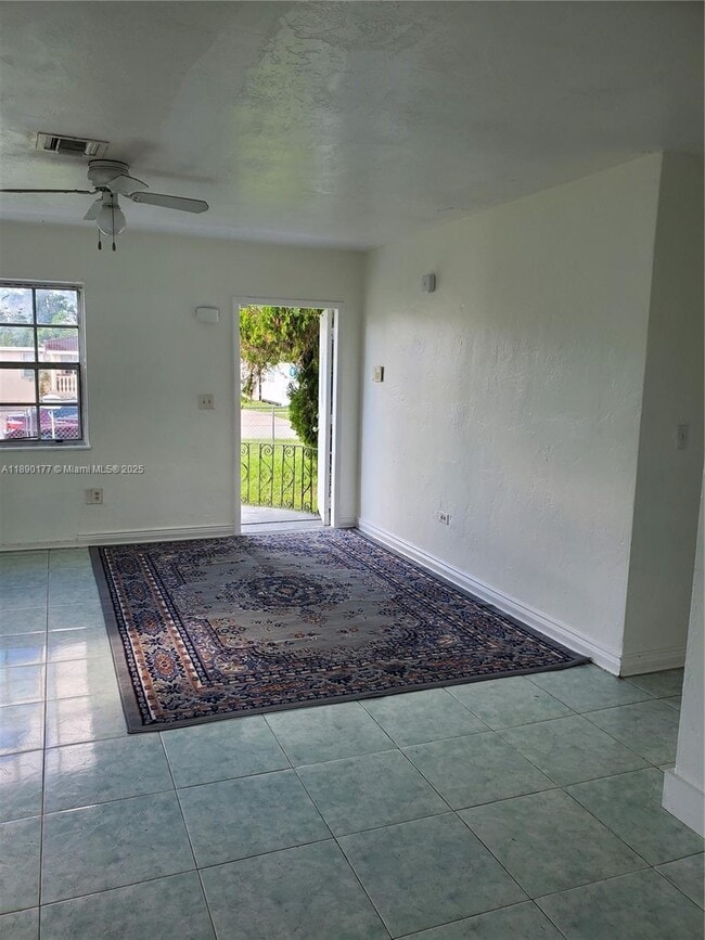 Photo - 1240 NE 143rd St