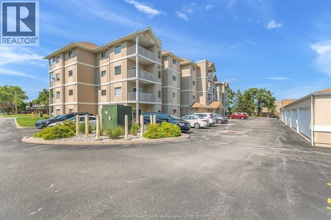 Photo - 1535 Grand Marais Rd W Unit 103