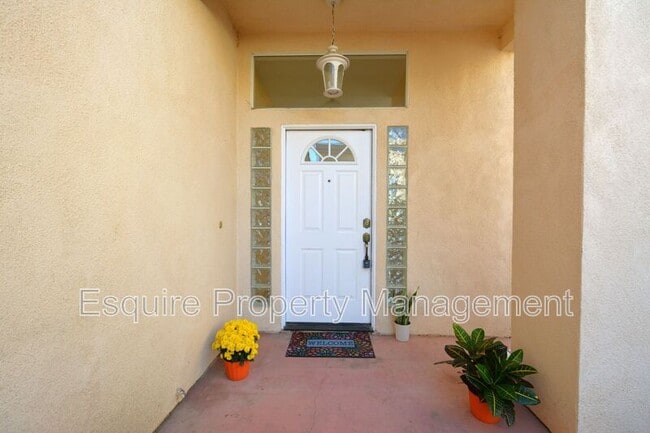 Photo - 93 Azusa Ave