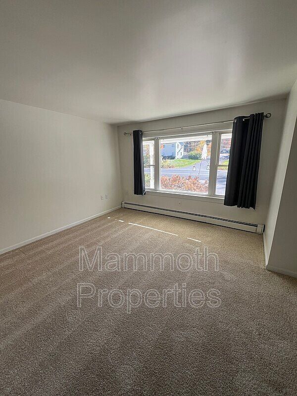 Photo - 66 Old Concord Turnpike Unidad 8