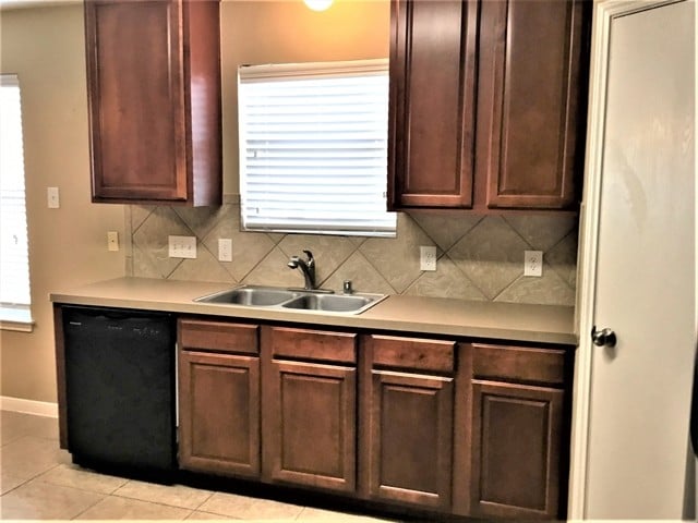 Photo - 21655 Falvel Lake Dr