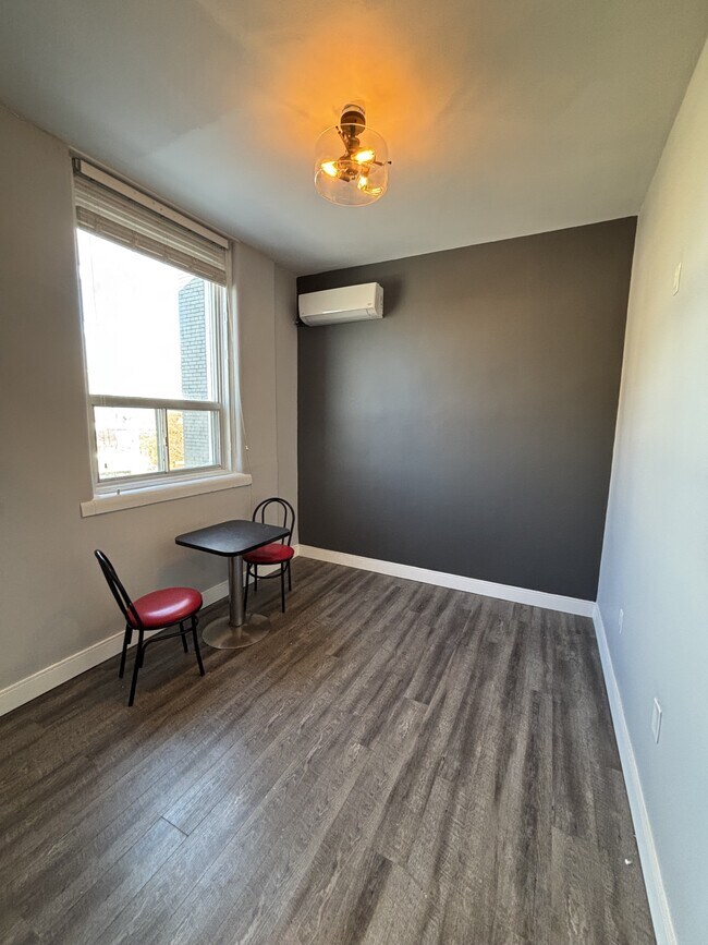 Photo - 117 Christina St N Unit 205