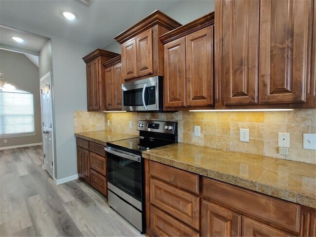 Photo - 1030 Harvest St