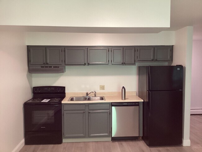Photo - 2BD/1BA Second Floor Unit