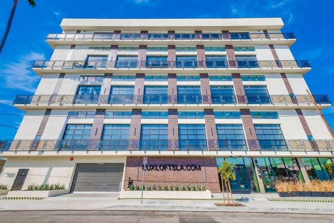 Building Photo - Prime Koreatown - Brand New 1Bd/1Ba 2 Story Loft w/W/D - 6 Weeks Free Rent Concession! Unit 307