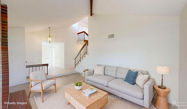 Building Photo - Beautiful Home in Irvine