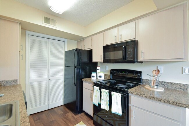 Photo - Park Laureate Apartment Homes
