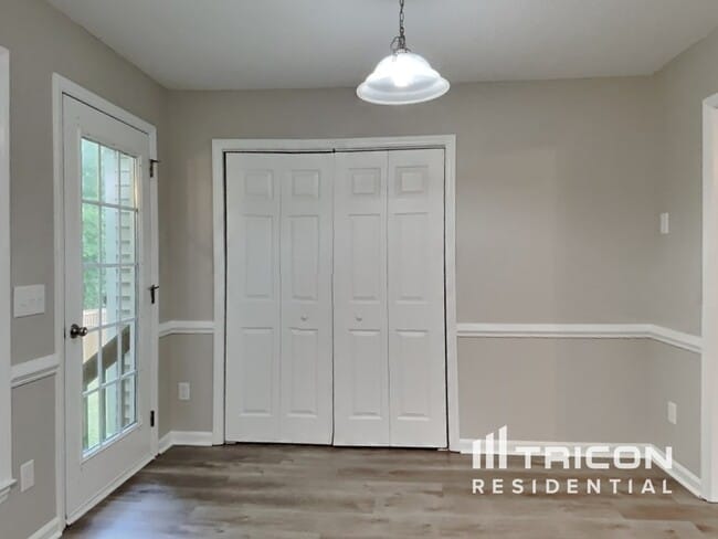 Photo - 837 Lusterleaf Pl