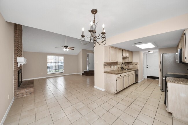Photo - 7821 Theissetta Dr Unit 141
