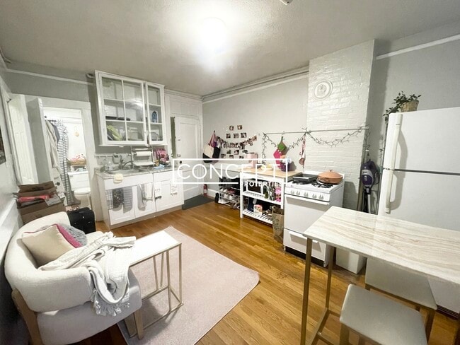 Photo - 161 Endicott St Unit 2R