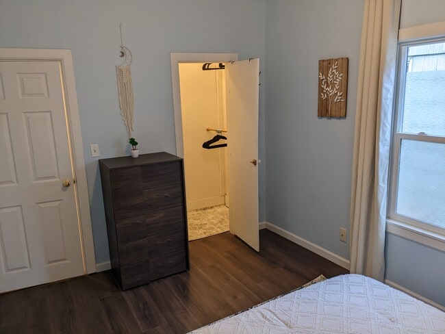 Photo - 4116 S Thompson Ave Unidad Furnished AND Utilities