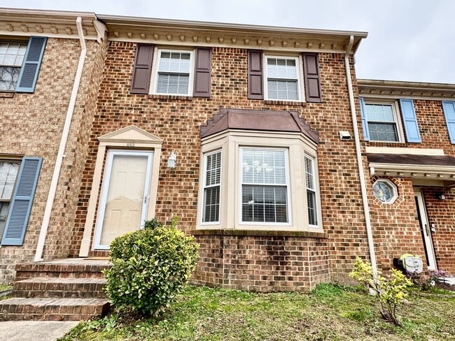 Building Photo - READY NOW!! Completely Updated 3-Bedroom Townhome in Kempsville Lake! Fenced Backyard - Pet Frien...