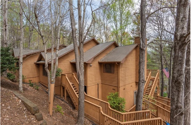 Building Photo - 115 Bent Creek Blvd Rental