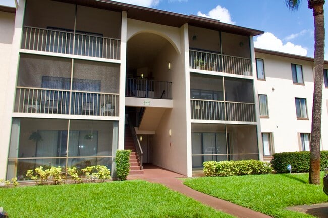 Building Photo - 208 Foxtail Dr Unit D2