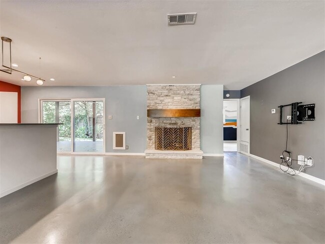 Photo - 2500 Candlewood Ct