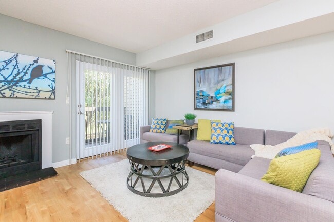 Building Photo - Waterford Village Rental