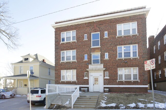 Photo - 135-137 N Lawn Ave Apartments