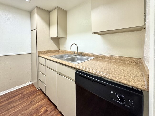 Canterbury House Apartments