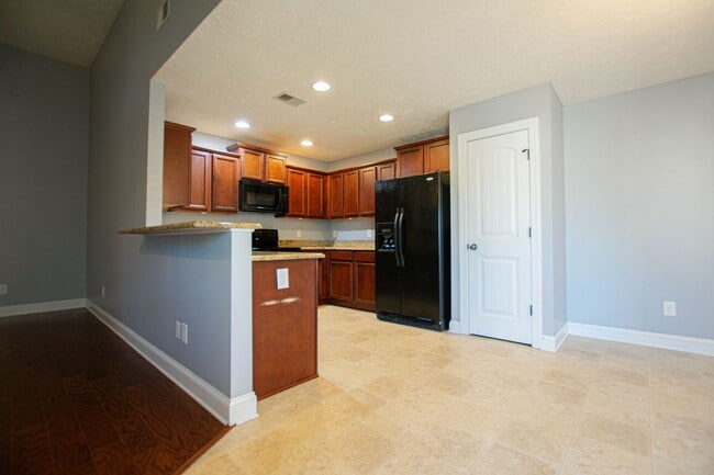 Photo - Pet Friendly Three Bedroom!