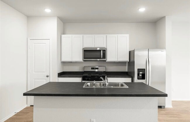 Photo - 116 Kendall Ln