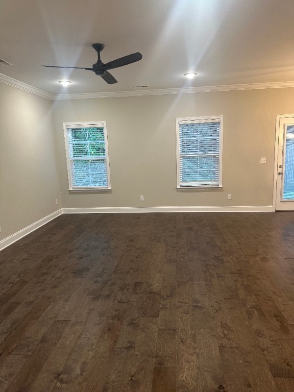 Photo - 528 NE Bellingham Dr