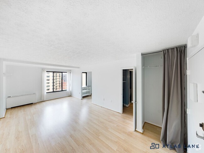 Building Photo - 24-hour Concierge/ Logan Circle// All Util... Unit 907 Rental