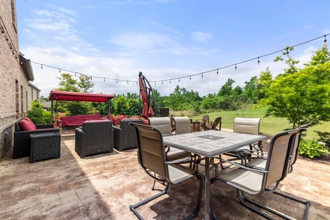 Photo - Luxury Living in The Oaks at Cotswold – 5BR Executive Home with Exceptional Amenities