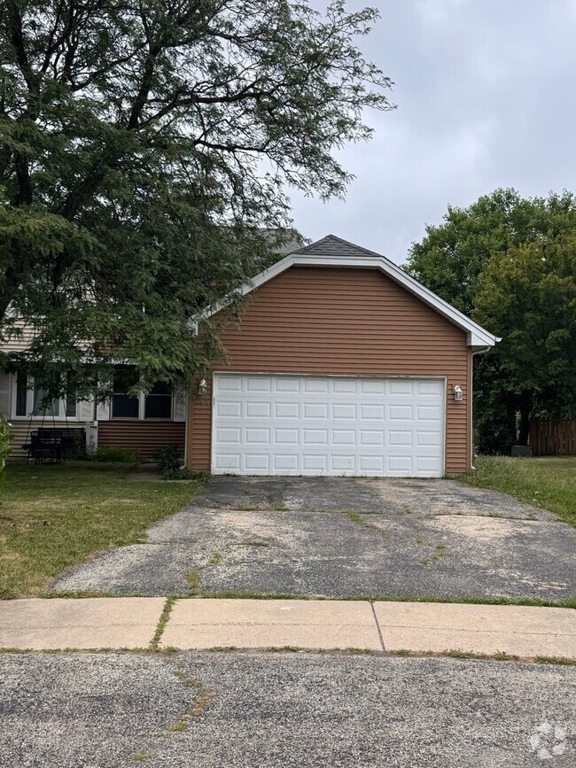 Building Photo - 1327 Andover Dr Unit 1327 Rental