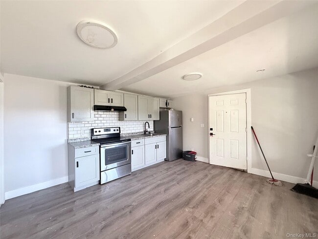 Photo - 24 Grant St Unit 2