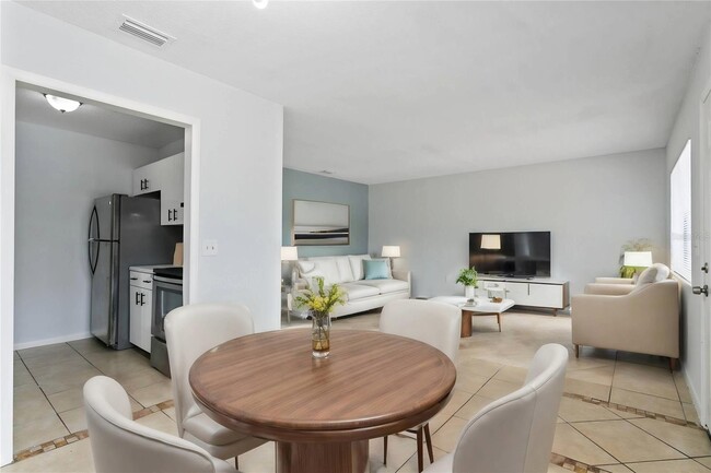 Photo - 2000 15th Ct NW