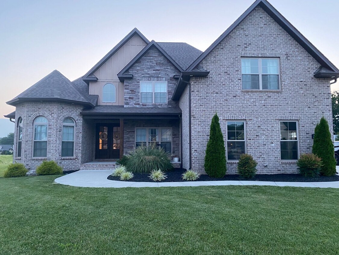 Stunning 4 bedroom, 3 bath Murfreesboro ho... - Stunning 4 bedroom, 3 bath Murfreesboro ho...