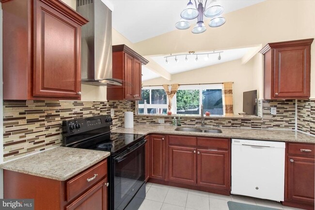 Photo - 108 Anderson Rd