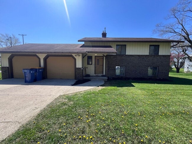 Building Photo - 01050 - Ardmore 2610-2612 Unit 2612 Ardmore SE